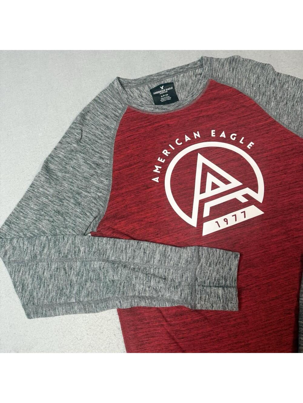 American Eagle Outfitters Long Sleeve Graphic Shirt Men’s Small Red Gray Stretch